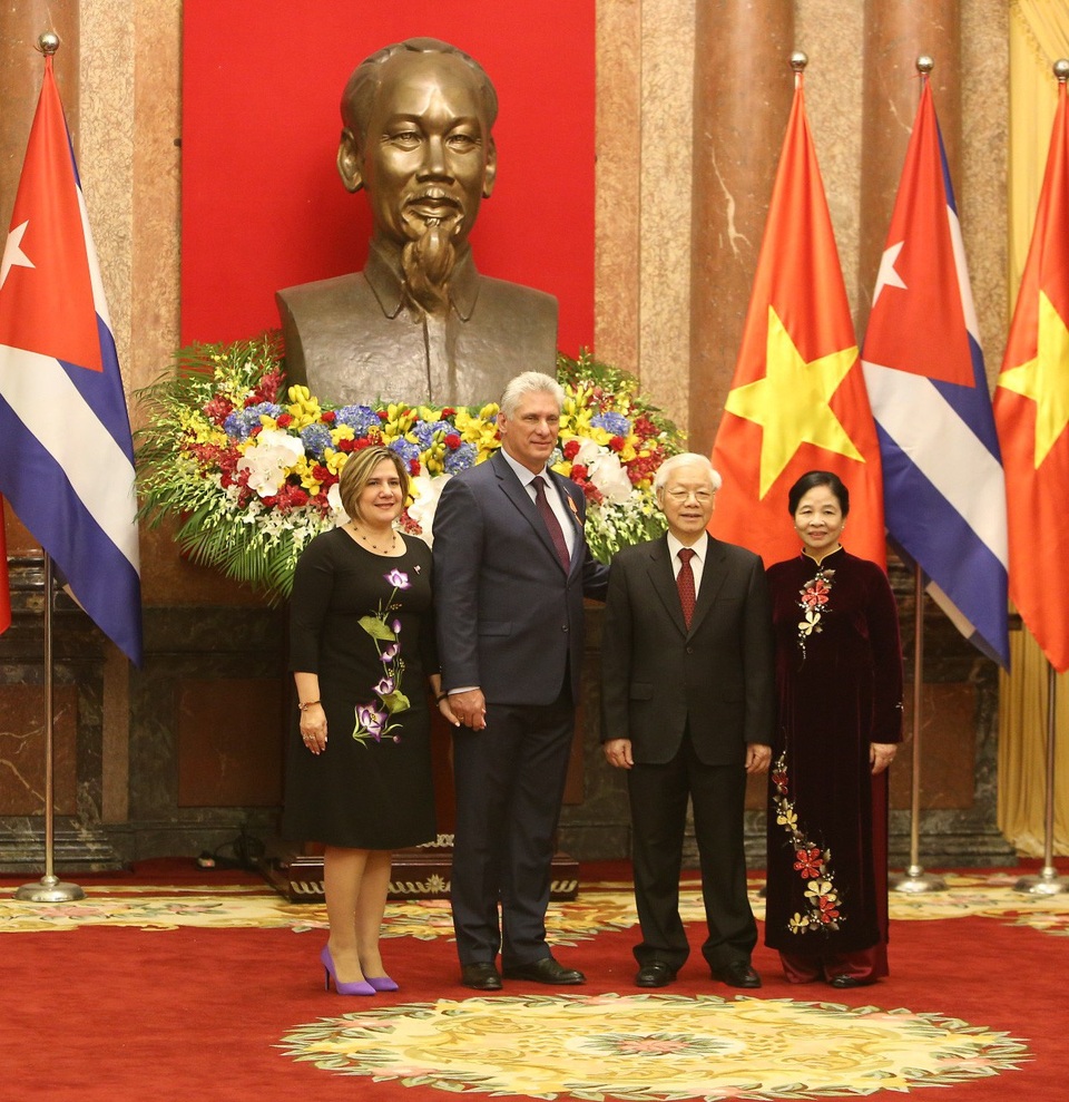 Lãnh đạo hai nước cùng Phu nhân tại Phủ Chủ tịch