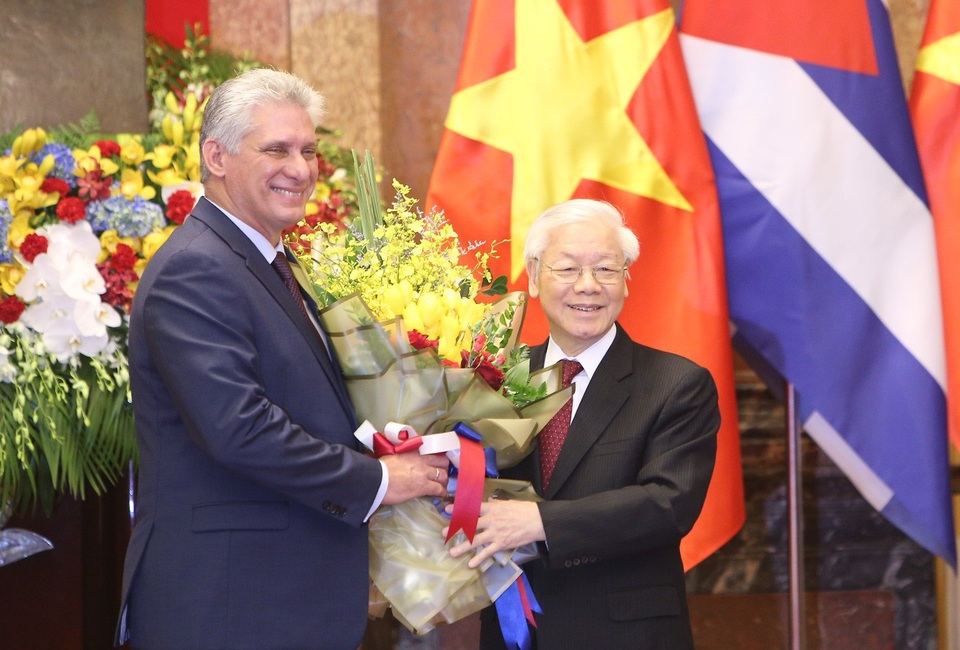 Hai nhà lãnh đạo Việt Nam - Cuba