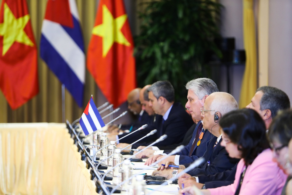 Việt Nam trao tặng Huân chương Hồ Chí Minh cho Chủ tịch Cuba - 8 Lãnh đạo Cuba tại cuộc hội đàm với Tổng Bí thư, Chủ tịch nước Nguyễn Phú Trọng