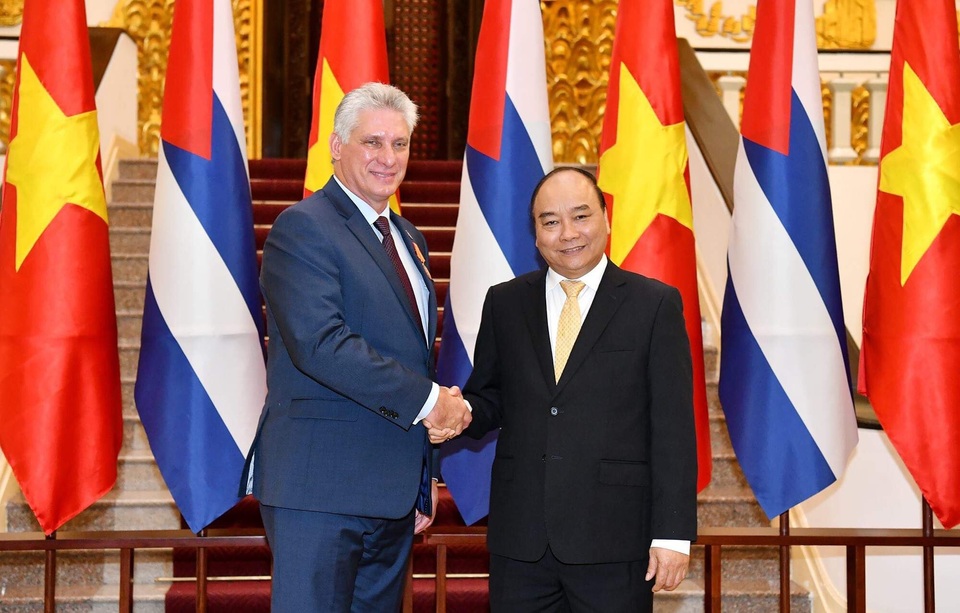 Việt Nam - Cuba sẽ tăng gấp đôi kim ngạch thương mại trong 4 năm tới - 1 Thủ tướng Nguyễn Xuân Phúc và Chủ tịch Hội đồng Nhà nước và Hội đồng Bộ trưởng Cuba Miguel Diaz Canel Bermudes