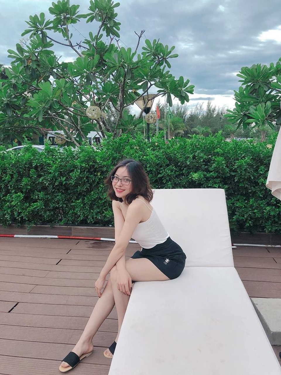 Bạn gái hot girl của Quang Hải ngày càng sexy bốc lửa - 6 Là nữ sinh viên của Đại học Sư phạm Nghệ thuật Trung ương, Nhật Lê từng gây chú ý khi tham gia chương trình “The Debut - Dự án số 1”.