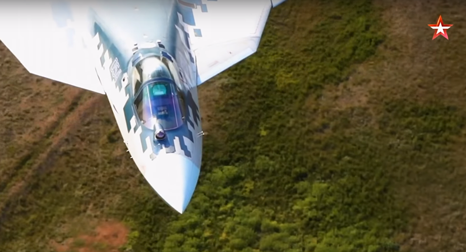 "Bóng ma bầu trời" Su-57 phô diễn kỹ năng bay cực thấp - 1 Máy bay chiến đấu Su-57 (Ảnh: Zvezda)