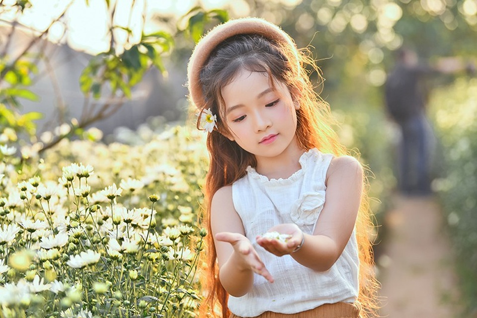 "Nàng công chúa tóc mây" 6 tuổi phiên bản Việt - 11 "Nàng công chúa tóc mây" 6 tuổi phiên bản Việt - 11