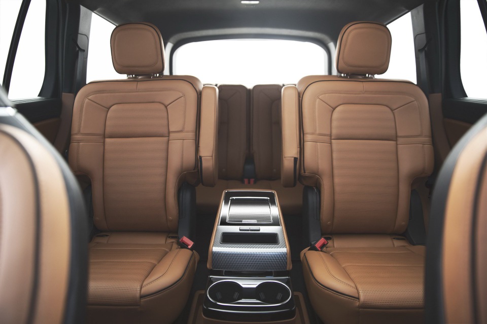 Lincoln Aviator - Đối thủ mới của Audi Q7 và Mercedes GLE - 17 Lincoln Aviator - Đối thủ mới của Audi Q7 và Mercedes GLE - 17