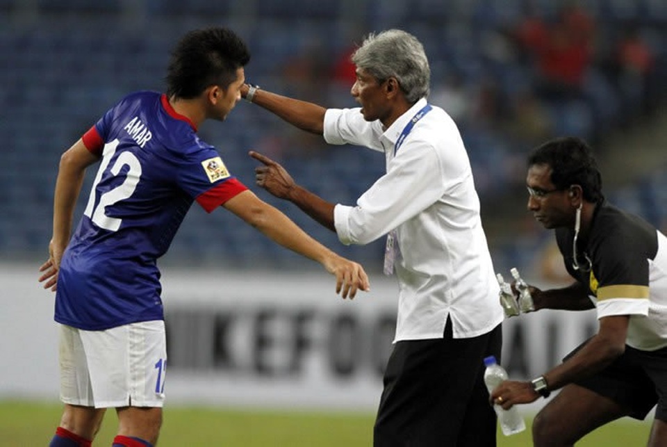 Malaysia cậy nhờ “thầy phù thủy” để hạ gục Thái Lan - 1
HLV Rajagopal từng giúp bóng đá Malaysia thành công rực rỡ