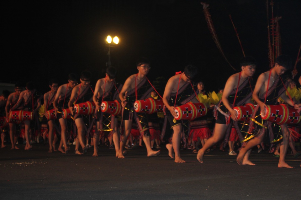 Lễ hội đường phố Festival văn hóa Cồng Chiêng Tây Nguyên: Không gian văn hóa hội tụ - 8 Hơn 1000 nghệ nhân Cồng chiêng được huy động trong chuỗi hoạt động lễ hội