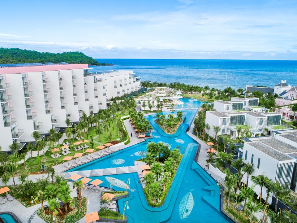 Sun Group ra mắt condotel 5 sao đẳng cấp Premier Residences Phu Quoc Emerald Bay - 1 Sun Group ra mắt condotel 5 sao đẳng cấp Premier Residences Phu Quoc Emerald Bay - 1