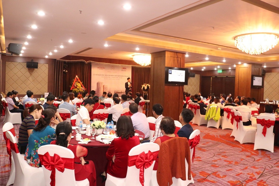 Dự án King Palace Hà Nội “hút” giới nhà giàu tại Bắc Ninh - 1 Sự kiện mở bán của King Palace tại Bắc Ninh đã thu hút sự quan tâm đặc biệt của khách hàng