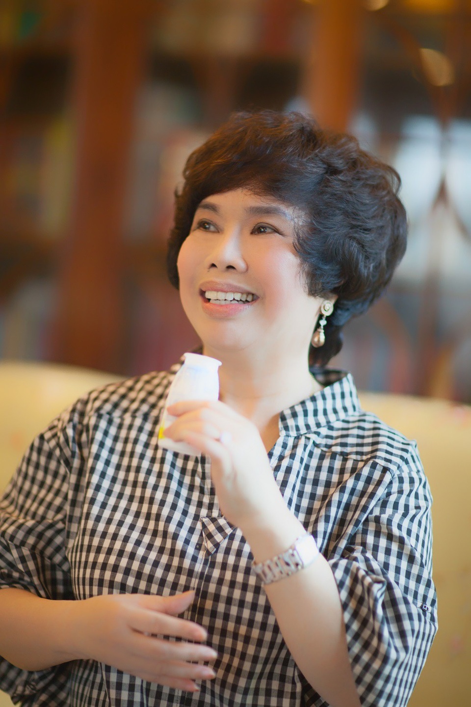 Chúng tôi định vị thương hiệu sữa từ chữ "thật" - 1
Bà Thái Hương- Nhà sáng lập tập đoàn TH kiên định với con đường sữa tươi sạch.