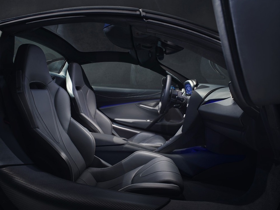 McLaren chính thức giới thiệu phiên bản 720S mui trần - 14 McLaren chính thức giới thiệu phiên bản 720S mui trần - 14