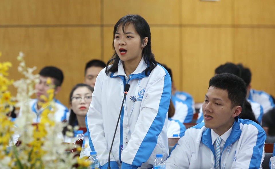 Hỗ trợ học tập online trên Facebook, không để SV lãng phí thời gian vô bổ - 2 Những ý kiến đóng góp cho diễn đàn cũng là nguyện vọng của sinh viên cả nước