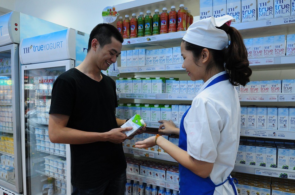 Chúng tôi định vị thương hiệu sữa từ chữ "thật" - 5
Sản phẩm sữa tươi hữu cơ TH true MILK Organic đạt tiêu chuẩn Châu âu và Mỹ được sản xuất trên đồng đất Việt. 
