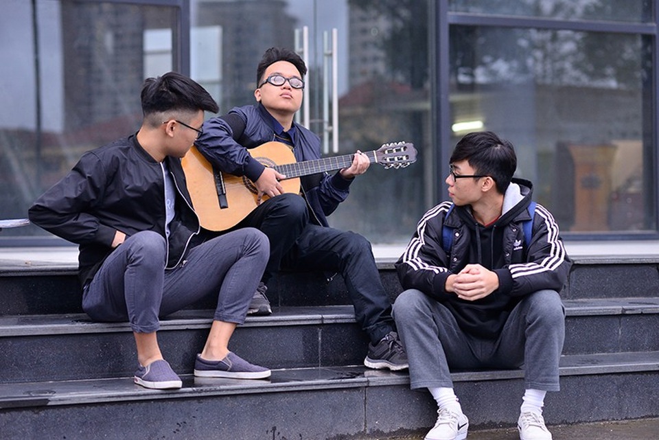 Nam sinh khiếm thị sáng tác ca khúc cổ vũ ĐT bóng đá Việt Nam - 2 Niềm đam mê âm nhạc là lẽ sống của chàng trai khiếm thị