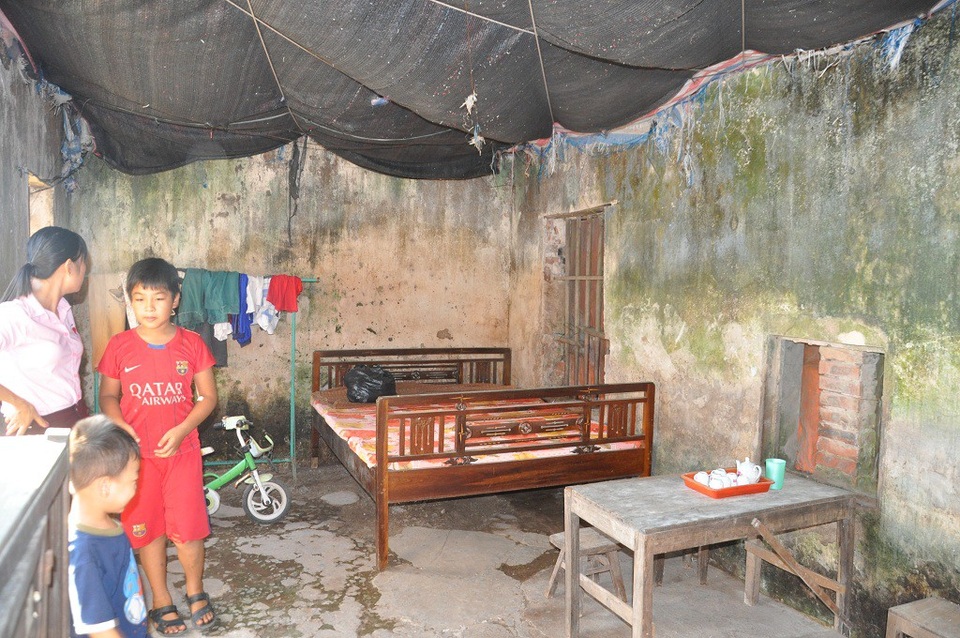 Bố tai nạn thập tử nhất sinh, 4 mẹ con gào khóc trong căn bếp đi ở nhờ - 3 Bố tai nạn thập tử nhất sinh, 4 mẹ con gào khóc trong căn bếp đi ở nhờ - 3