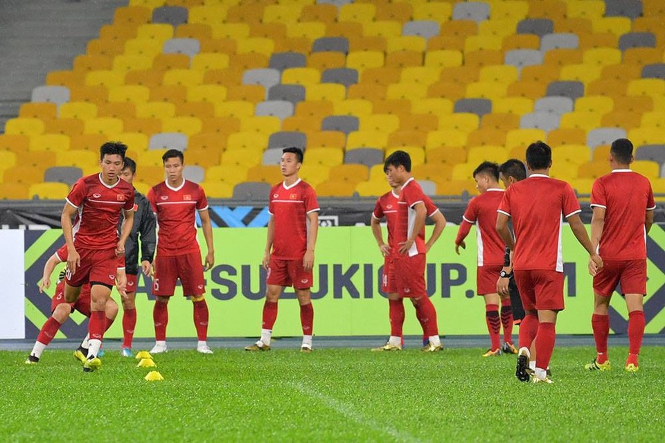 Đội tuyển Việt Nam đội mưa tập luyện chờ đấu Malaysia - 10
Đội tuyển Việt Nam sẵn sàng đối diện với sức ép tại Bukit Jalil ngày mai