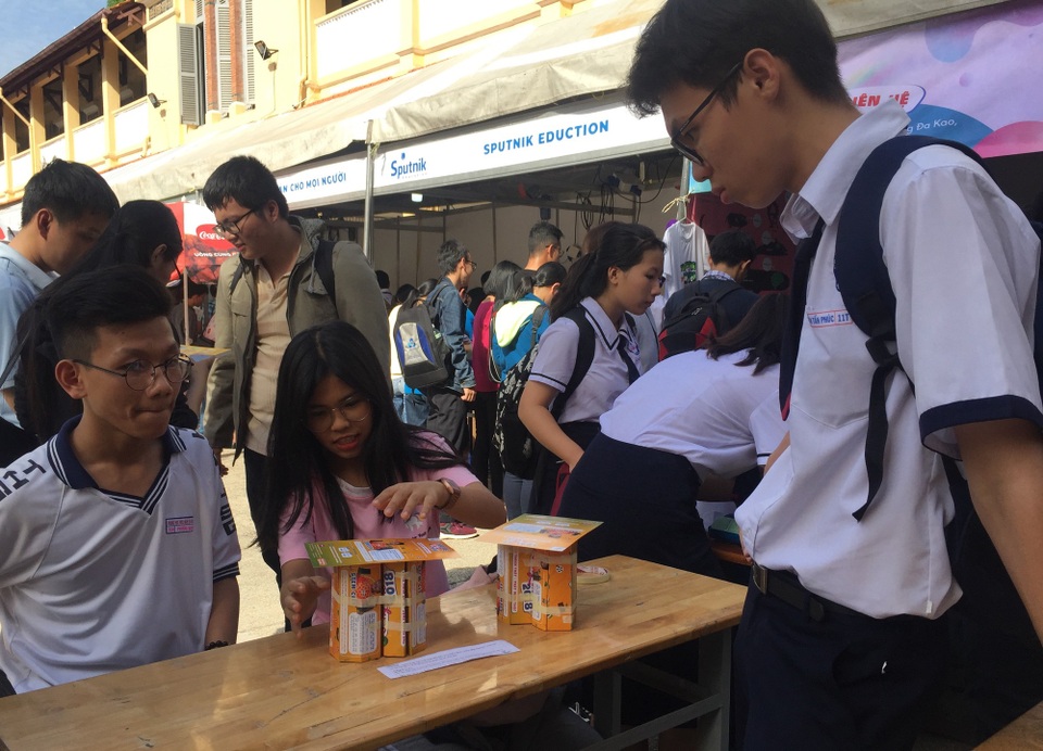 "Bài tập toán trong sách giáo khoa có mẹo vặt quá nhiều" - 3 Nhiều chuyên gia, nhà toán học có nhận xét thẳng thắn về việc dạy và học môn toán để giúp học sinh yêu thích môn này hơn