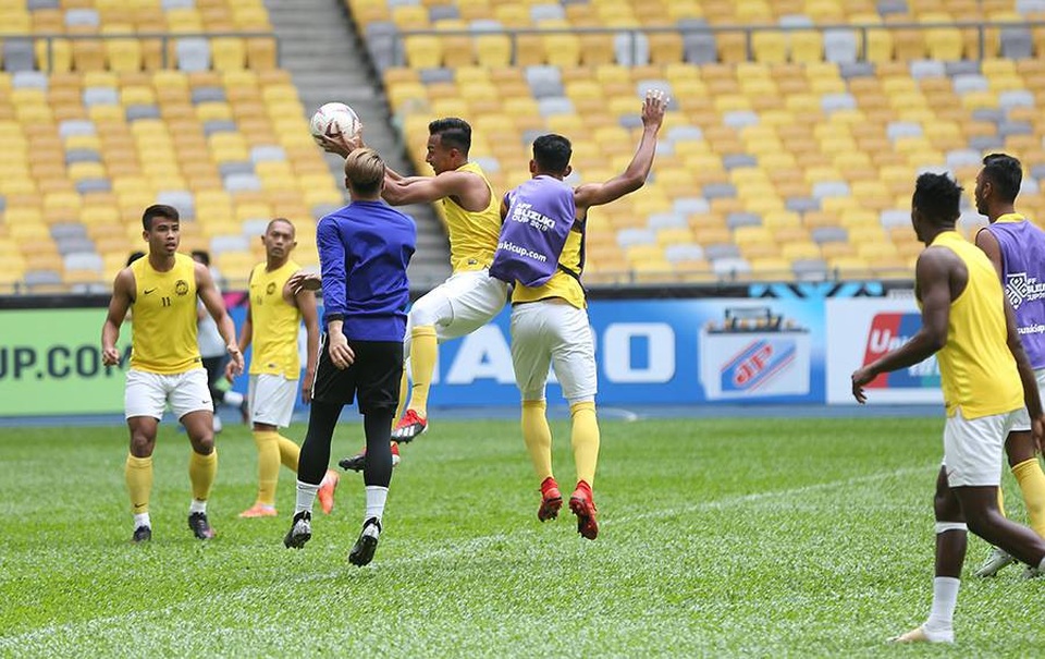 Malaysia hứng khởi trong buổi tập, sẵn sàng tiếp đón tuyển Việt Nam - 10 Malaysia hứng khởi trong buổi tập, sẵn sàng tiếp đón tuyển Việt Nam - 10