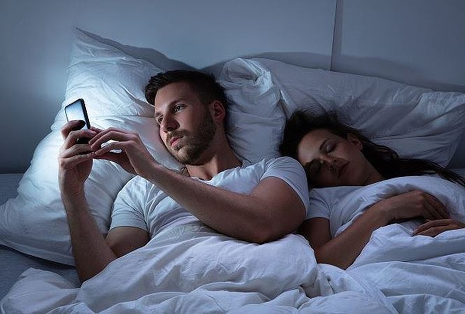 Có nên chia sẻ mật khẩu mạng xã hội với bạn đời? - 1 Có nên chia sẻ mật khẩu mạng xã hội với bạn đời? - 1