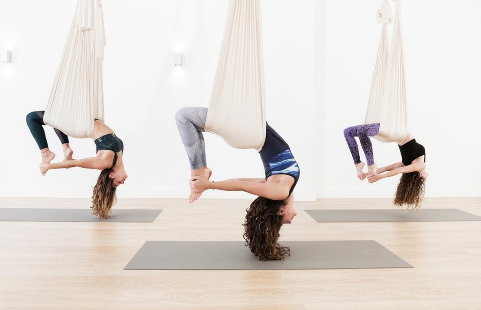 Bạn có biết về Yoga Bay ? - 1 Yoga bay – môn thể thao đẹp mắt, đậm chất nghệ thuật