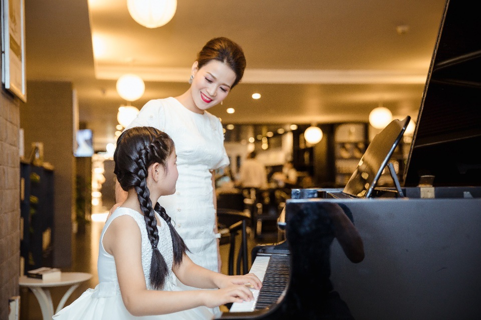 Người chèo lái con thuyền ước mơ nghệ thuật của các em nhỏ - 3 Người chèo lái con thuyền ước mơ nghệ thuật của các em nhỏ - 3