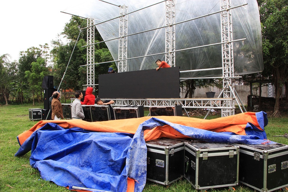 Dựng rạp, mổ lợn xem chung kết AFF cup tại nhà Văn Đức, Quang Hải - 21 Dựng rạp, mổ lợn xem chung kết AFF cup tại nhà Văn Đức, Quang Hải - 21