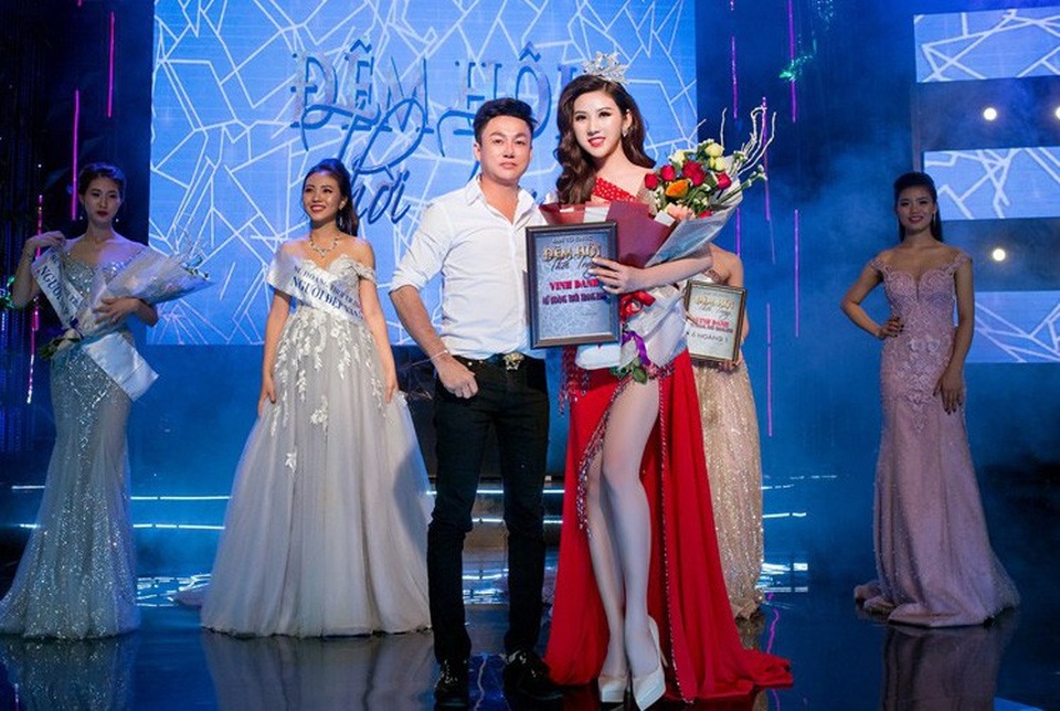 Trần Tuyết Nhung đăng quang “Nữ hoàng thời trang 2018” - 6 Sau đăng quang “Nữ hoàng thời trang 2018”, Trần Tuyết Nhung sẽ làm vedette cho show thời trang sắp tới của nhà thiết kế Tommy Nguyễn.