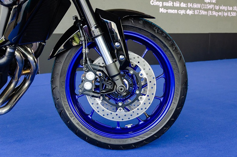 Yamaha công bố giá bán MT-09 và XSR900 tại Việt Nam - Ảnh 6. Yamaha công bố giá bán MT-09 và XSR900 tại Việt Nam - Ảnh 6.