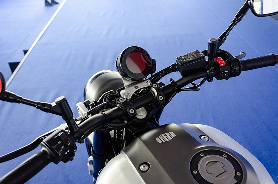 Yamaha công bố giá bán MT-09 và XSR900 tại Việt Nam - Ảnh 10. Yamaha công bố giá bán MT-09 và XSR900 tại Việt Nam - Ảnh 10.
