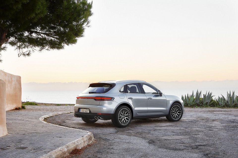 Porsche giới thiệu Macan S phiên bản nâng cấp 2019 - 8 Porsche giới thiệu Macan S phiên bản nâng cấp 2019 - 8