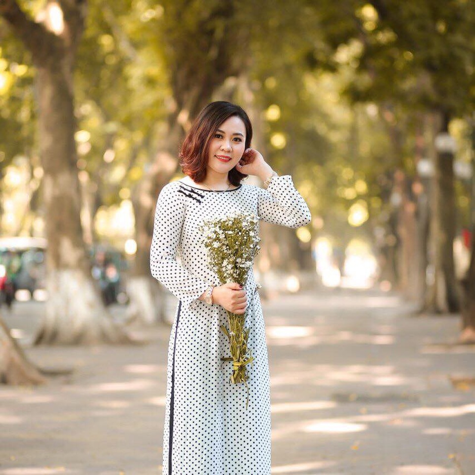 Phan Kim Oanh chúc mừng NSƯT Công Lý ra mắt phim - 6 Phan Kim Oanh chúc mừng NSƯT Công Lý ra mắt phim - 6
