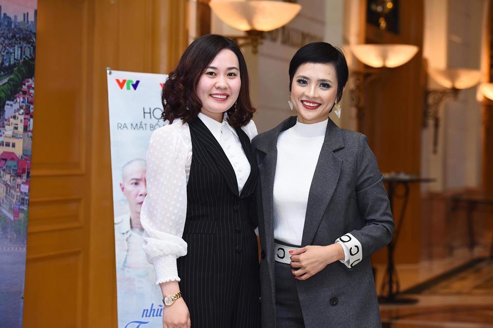 Phan Kim Oanh chúc mừng NSƯT Công Lý ra mắt phim - 3 Những hình ảnh mới của Phan Kim Oanh.