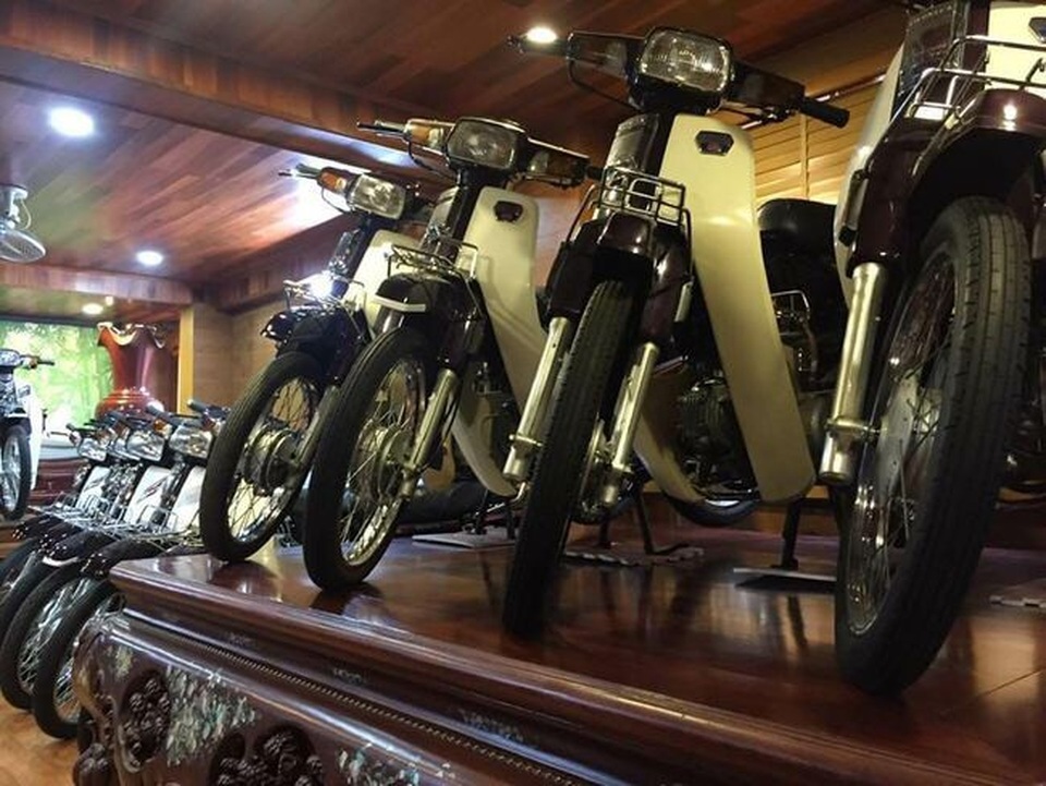 
Thời bao cấp, Honda Dream được xem là xe của người giàu, rất có giá trị.
