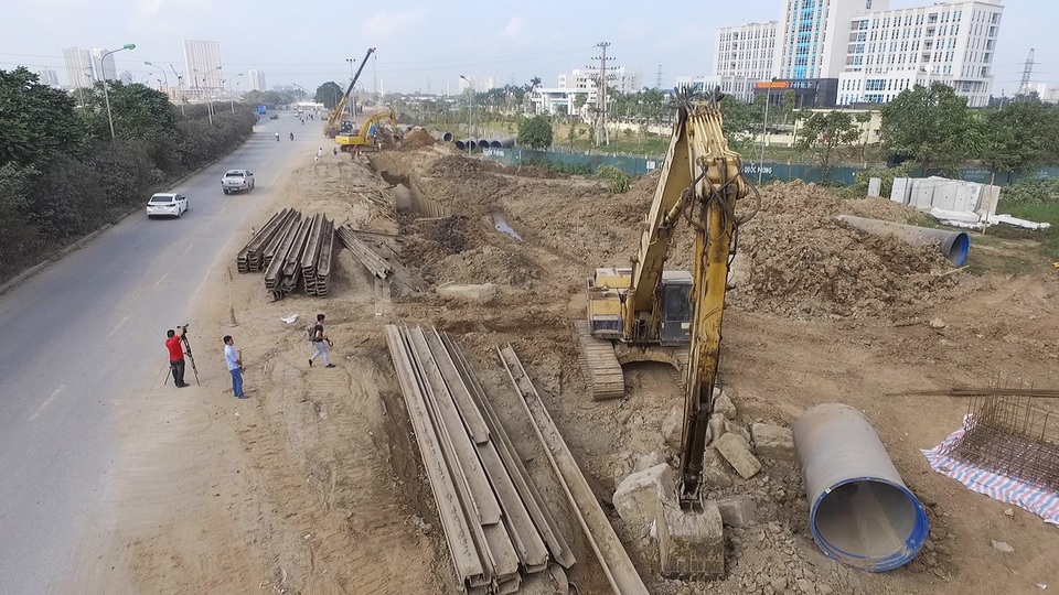 
Tháng 10/2015, Viwasupco đã khởi công xây dựng giai đoạn 2 của dự án cấp nước Sông Đà (trong đó có tuyến truyền dẫn nước sạch số 2 sông Đà dọc Đại lộ Thăng Long). Tuy nhiên tới nay tuyến ống giai đoạn 2 của dự án chưa hoàn thành, nguyên nhân do công tác tố chức đấu thầu và cổ phần hóa, cũng như chuyển giao chủ sở hữu.
