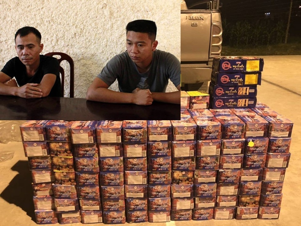 Hơn 3 tạ pháo được Phan Văn Hà và Roãn Văn Hiếu (ảnh nhỏ) giấu trong xe bán tải vận chuyển từ Lào về Nghệ An.