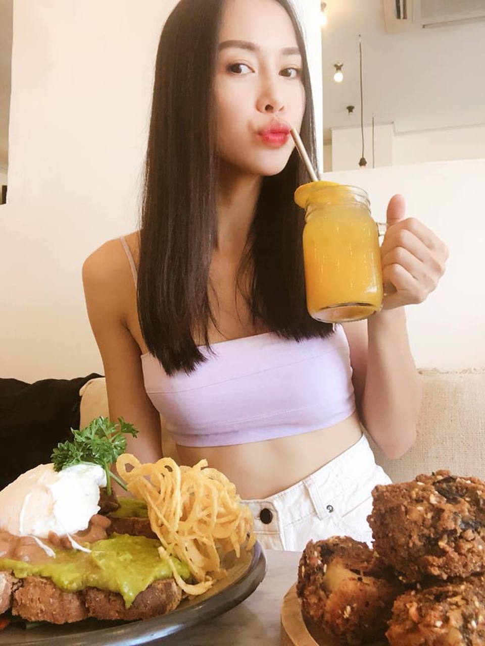 Vóc dáng ngày càng bốc lửa, Vũ Ngọc Anh triệt để "khoe da thịt" - 6 Vóc dáng ngày càng bốc lửa, Vũ Ngọc Anh triệt để "khoe da thịt" - 6