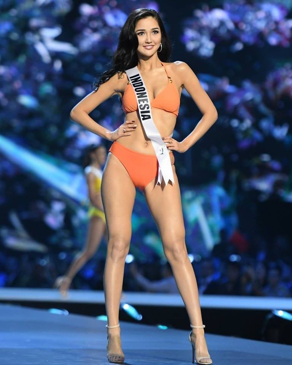 H'Hen Niê trình diễn xuất sắc trong đêm thi bán kết Hoa hậu Hoàn vũ 2018 - 16 H'Hen Niê trình diễn xuất sắc trong đêm thi bán kết Hoa hậu Hoàn vũ 2018 - 16