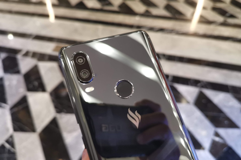 Cận cảnh Active 1+, smartphone có cấu hình khủng nhất của Vsmart - 10 Cận cảnh Active 1+, smartphone có cấu hình khủng nhất của Vsmart - 10