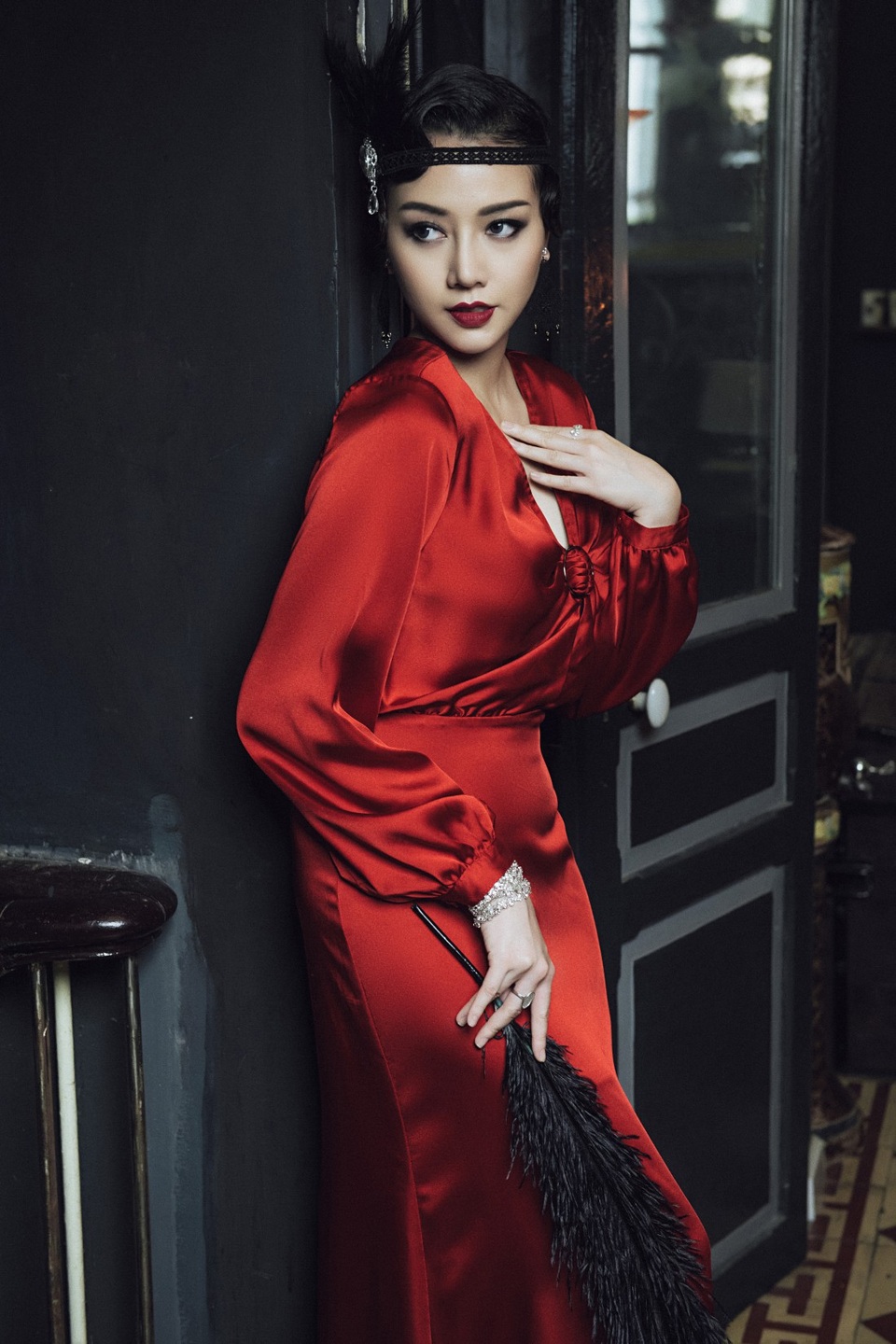 Chia sẻ chuyện “quá tham việc” trong thời gian qua, Băng Di thẳng thắn bày tỏ: “Muốn theo đuổi những dự định của mình trước tiên cần có nền tảng kinh tế tốt”.