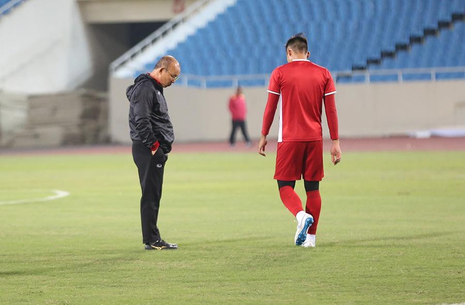 HLV Park Hang Seo nhận tin vui từ Quế Ngọc Hải - 9
HLV Park Hang Seo đã mời bác sỹ từ Hàn Quốc để chứa trị chấn thương cho Quế Ngọc Hải