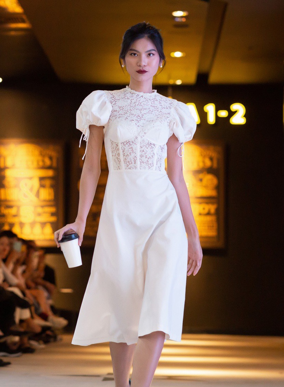 Người mẫu Kim Dung - Quán quân Vietnams Next Top Model.