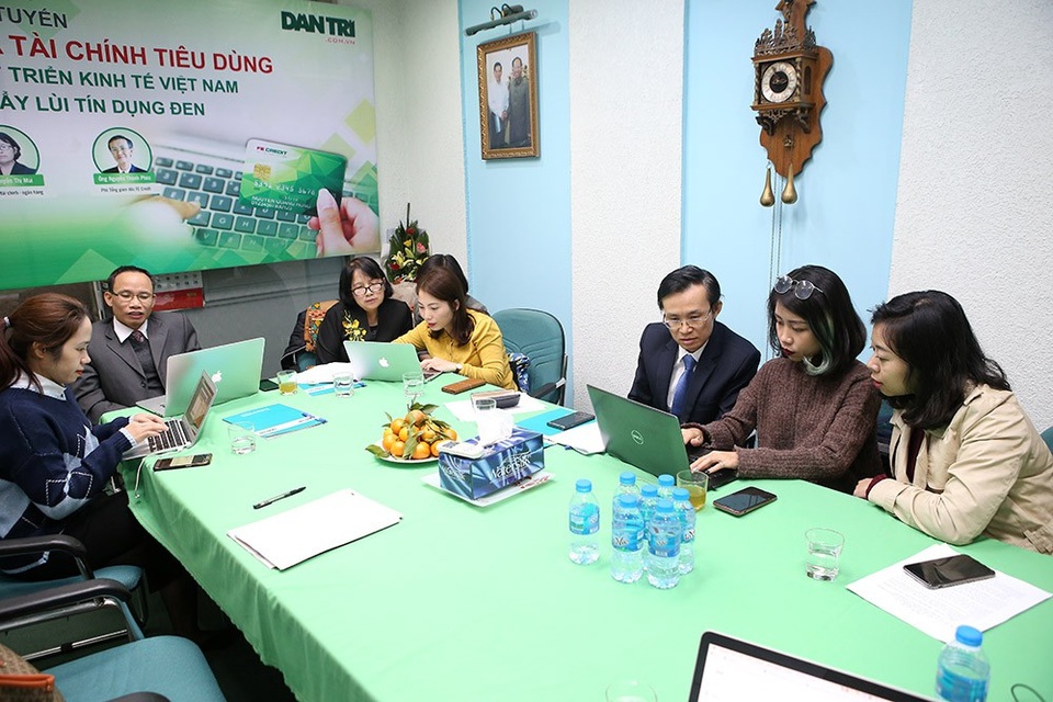 Tài chính tiêu dùng góp phần "đẩy lùi" tín dụng đen - 4 Tài chính tiêu dùng góp phần "đẩy lùi" tín dụng đen - 4