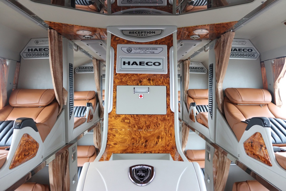 "Khách sạn di động" HAECO Limousine thứ 150 và dấu ấn Vinamotor - 2 "Khách sạn di động" HAECO Limousine thứ 150 và dấu ấn Vinamotor - 2