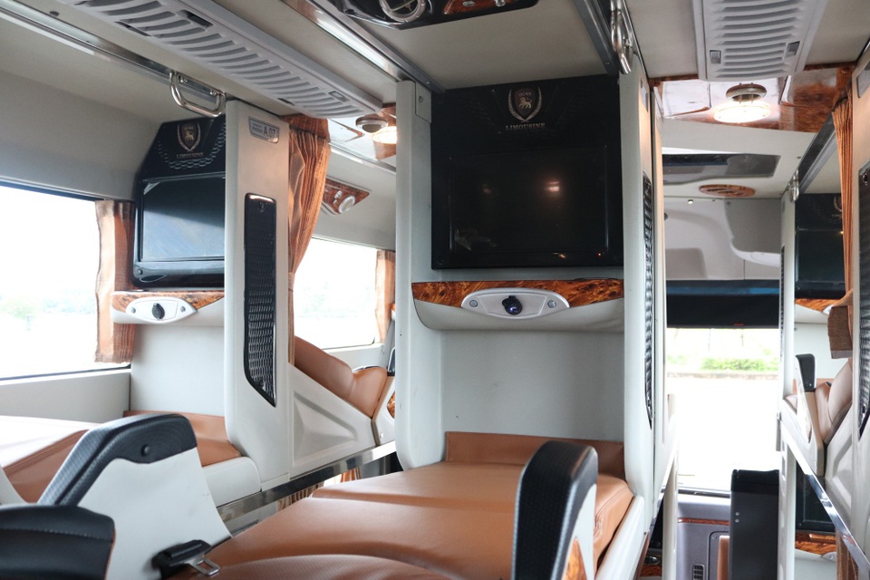 "Khách sạn di động" HAECO Limousine thứ 150 và dấu ấn Vinamotor - 3 "Khách sạn di động" HAECO Limousine thứ 150 và dấu ấn Vinamotor - 3