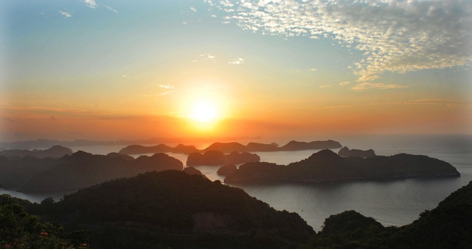 Tiềm năng đầu tư lớn từ “viên ngọc xanh” du lịch Cát Bà - 1