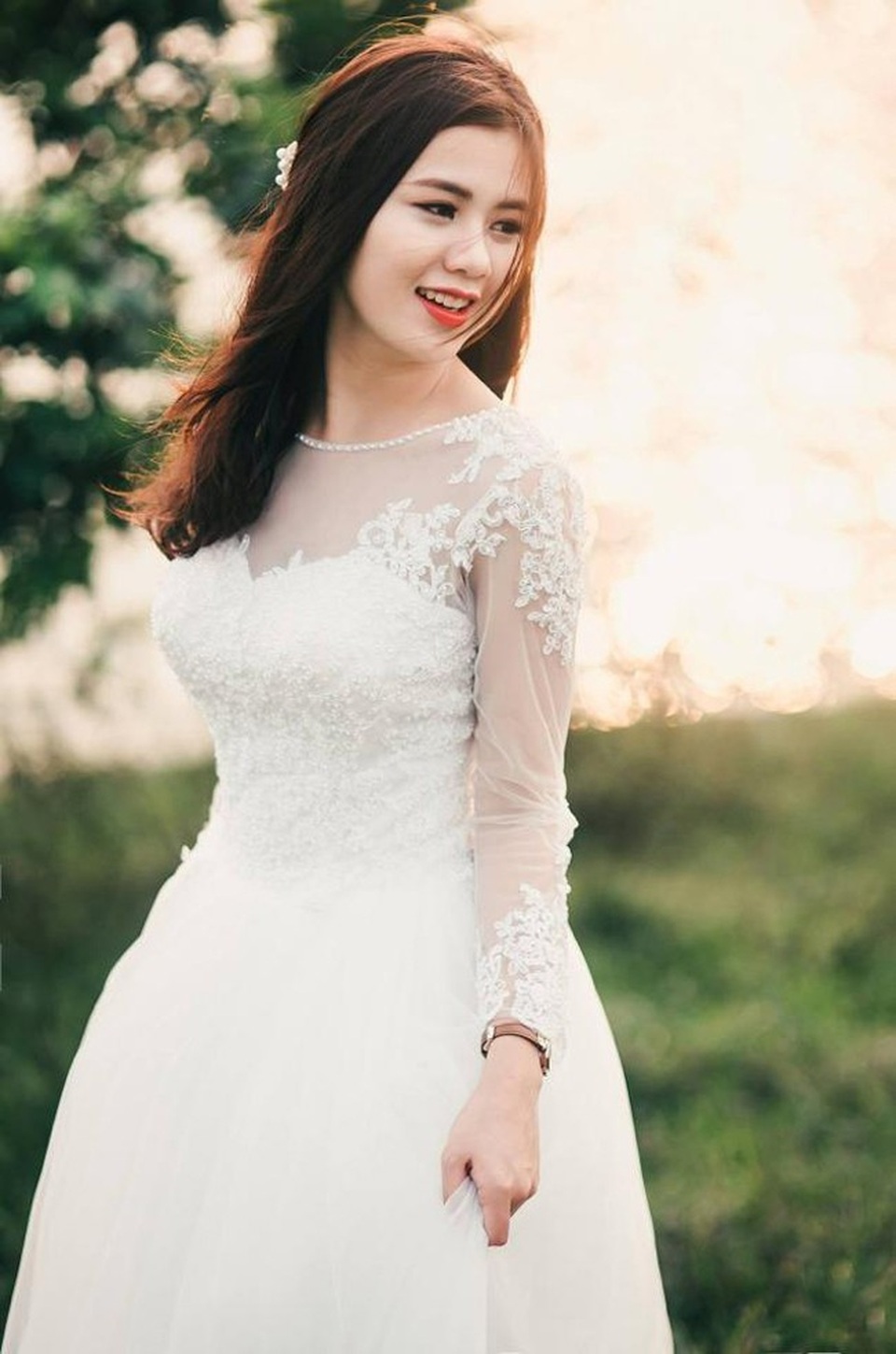 Quế Ngọc Hải, Nguyễn Tiến Linh xiêu lòng hai hot girl xinh nhất thành Vinh - 20
Để có được trái tim của Thùy Phương, Quế Ngọc Hải đã phải trồng cây si suốt 2 năm trời.