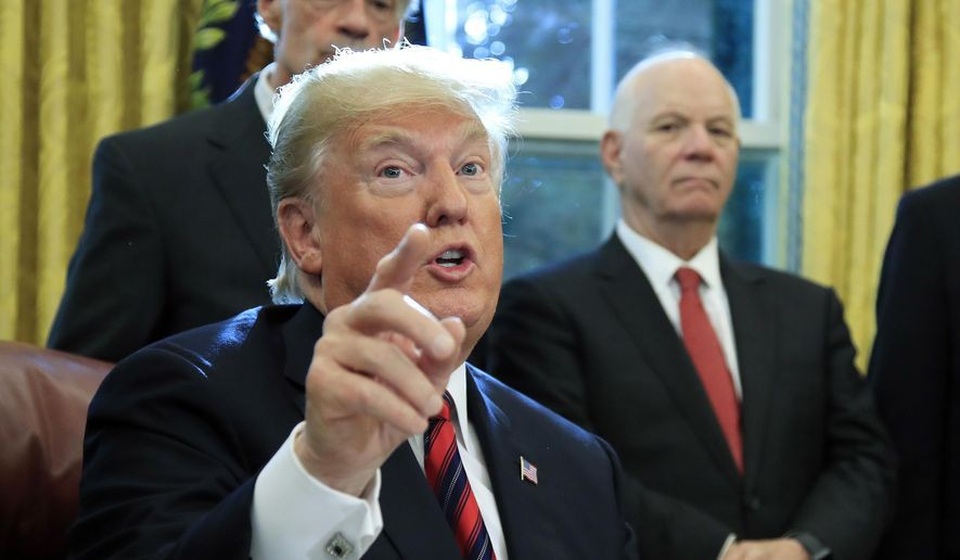 Ông Trump liên tục doạ dẫm nhà sản xuất ô tô lớn nhất nước Mỹ - 1 Ông Trump liên tục doạ dẫm nhà sản xuất ô tô lớn nhất nước Mỹ - 1