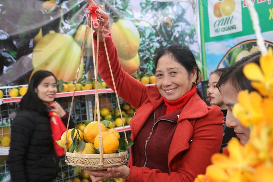 Sản vật Hà Tĩnh cùng hội tụ tại Lễ hội Cam - 2 Lễ hội Cam và các sản phẩm nông nghiệp Hà Tĩnh là dịp giới thiệu, tôn vinh thương hiệu, chất lượng cam Hà Tĩnh nói riêng và các nông sản chủ lực của tỉnh nói chung đến với bạn bè trong và ngoài tỉnh. Qua đó, góp phần tôn vinh, gìn giữ và phát huy đặc sản của tỉnh, tạo cơ hội xúc tiến thương mại, giới thiệu tiềm năng và thu hút đầu tư vào lĩnh vực sản xuất nông nghiệp; phát triển sản phẩm bền vững đúng định hướng và quy hoạch.