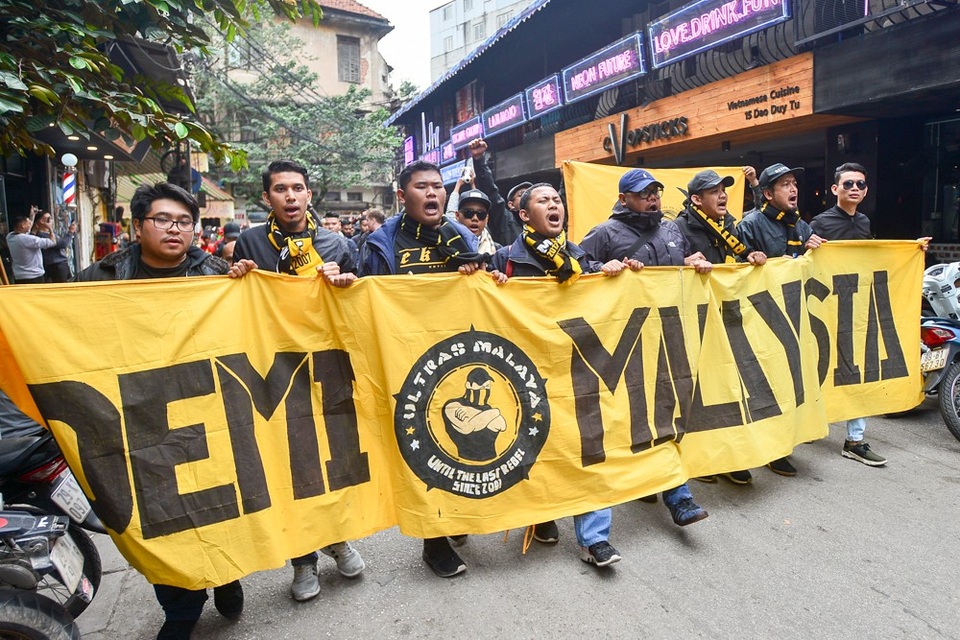 CĐV Malaysia diễu hành trước trận chung kết lượt về AFF Cup 2018 - 8 CĐV Malaysia diễu hành trước trận chung kết lượt về AFF Cup 2018 - 8