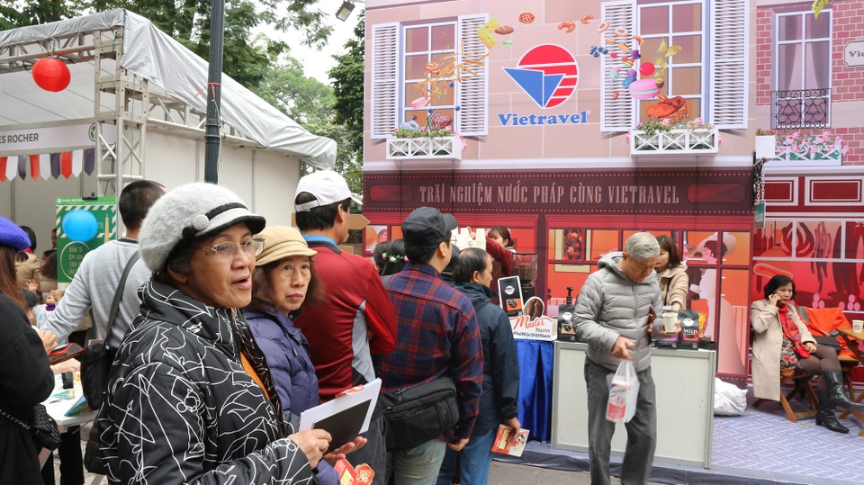 Trải nghiệm không gian nước Pháp giữa lòng Hà Nội - Ảnh 4. Trải nghiệm không gian nước Pháp giữa lòng Hà Nội - Ảnh 4.