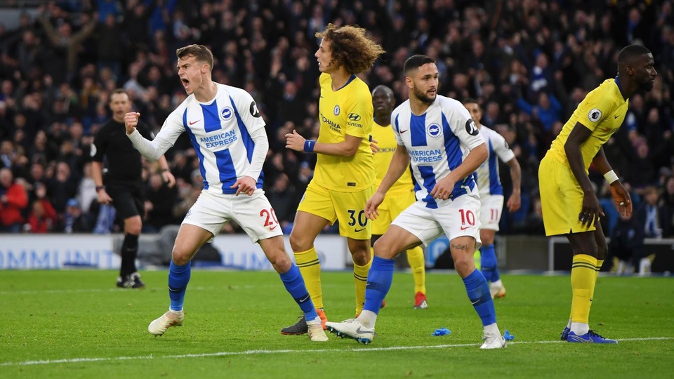 Brighton 1-2 Chelsea: Hazard, Pedro giúp đội khách thắng trận - 3
March (trái) ăn mừng bàn thắng mở tỉ số